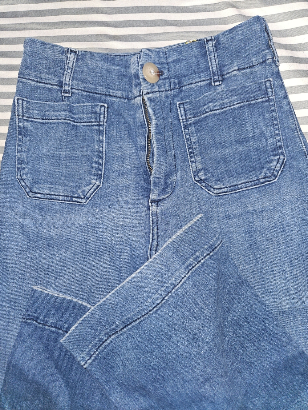 Maeve The Collette Straight-Leg Jeans in Medium Blue Denim - Picture 2 of 4